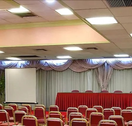 فندق أستير 4*