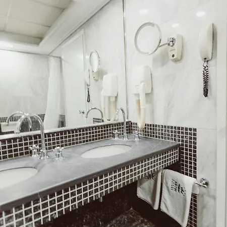 Hotel Astir
