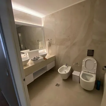 أستير فندق