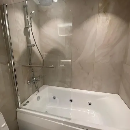فندق أستير 4*