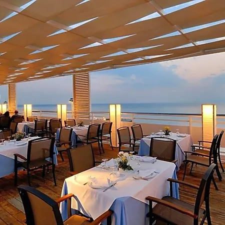 Hotel Astir