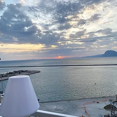 Hotel Astir
